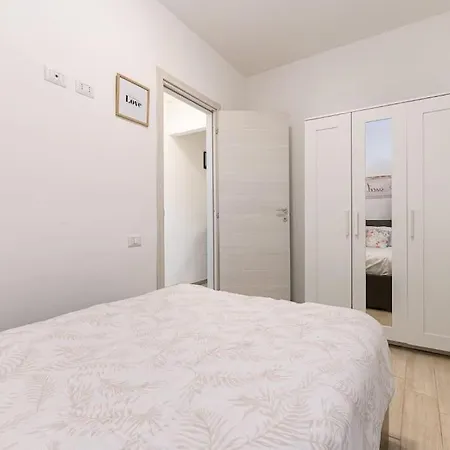 Apartment La Scaletta Furio Camillo Rome